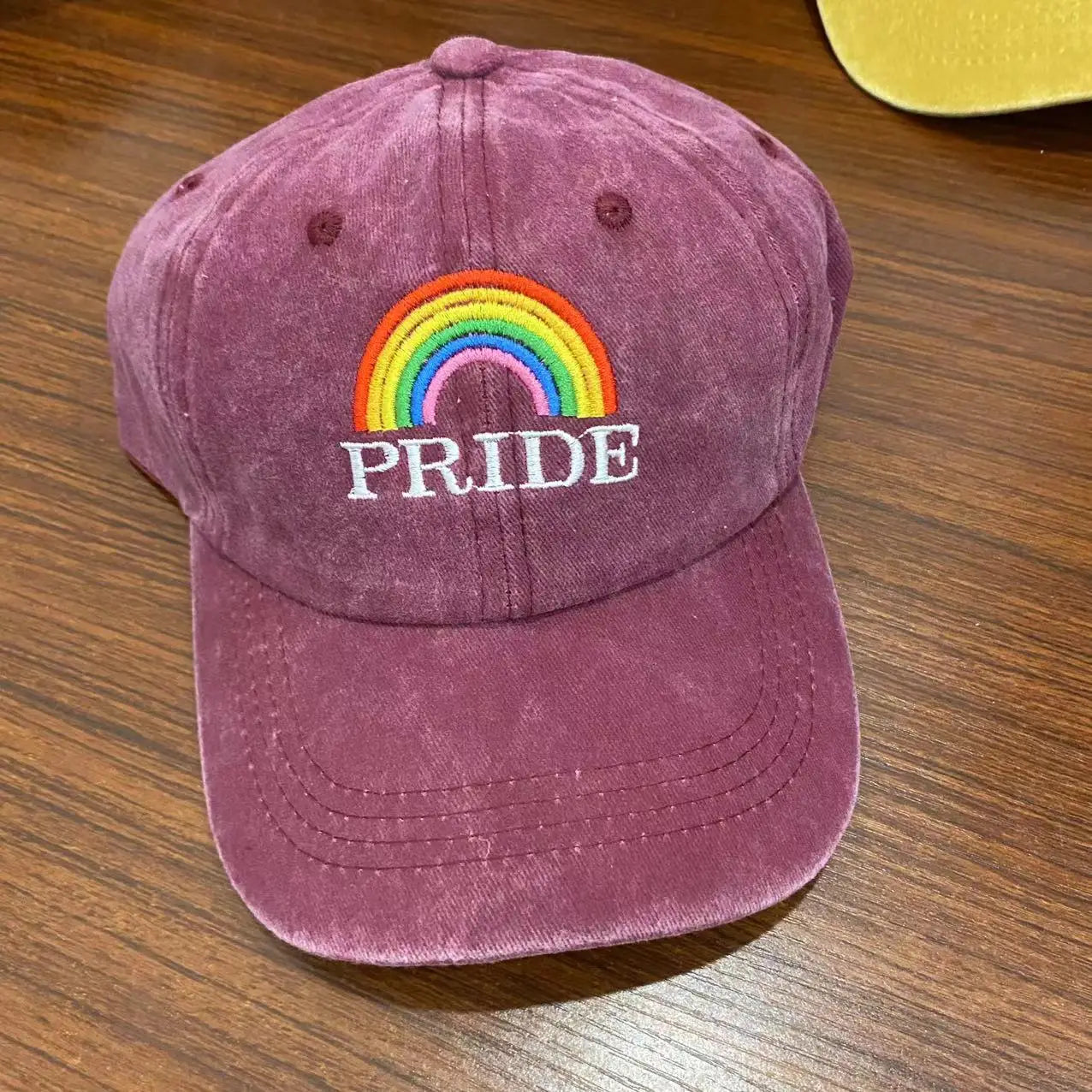 Pride Cap aus Denim