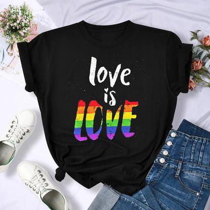 Damen T-Shirt mit Pride-Grafik