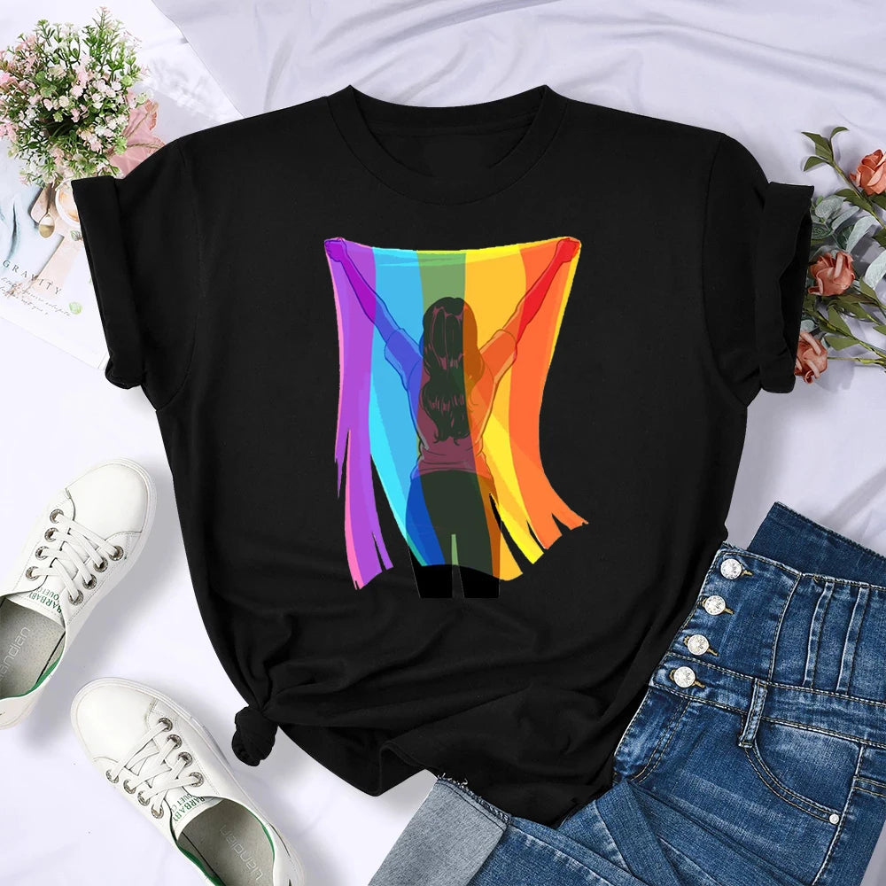 Damen T-Shirt mit Pride-Grafik