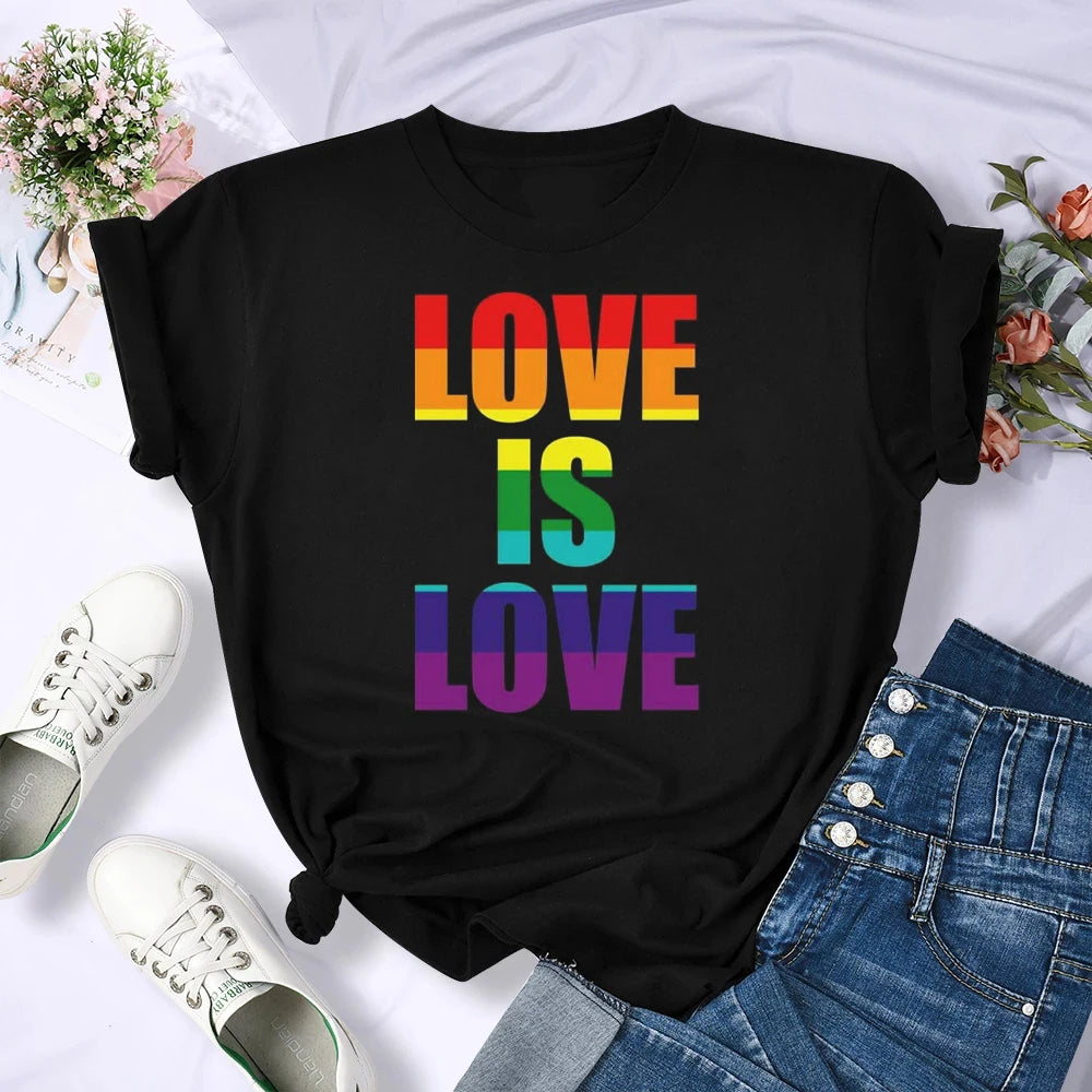 Damen T-Shirt mit Pride-Grafik