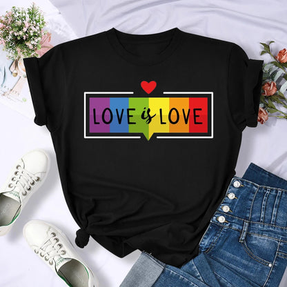 Damen T-Shirt mit Pride-Grafik