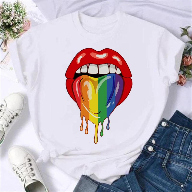 Damen T-Shirt mit Pride-Grafik